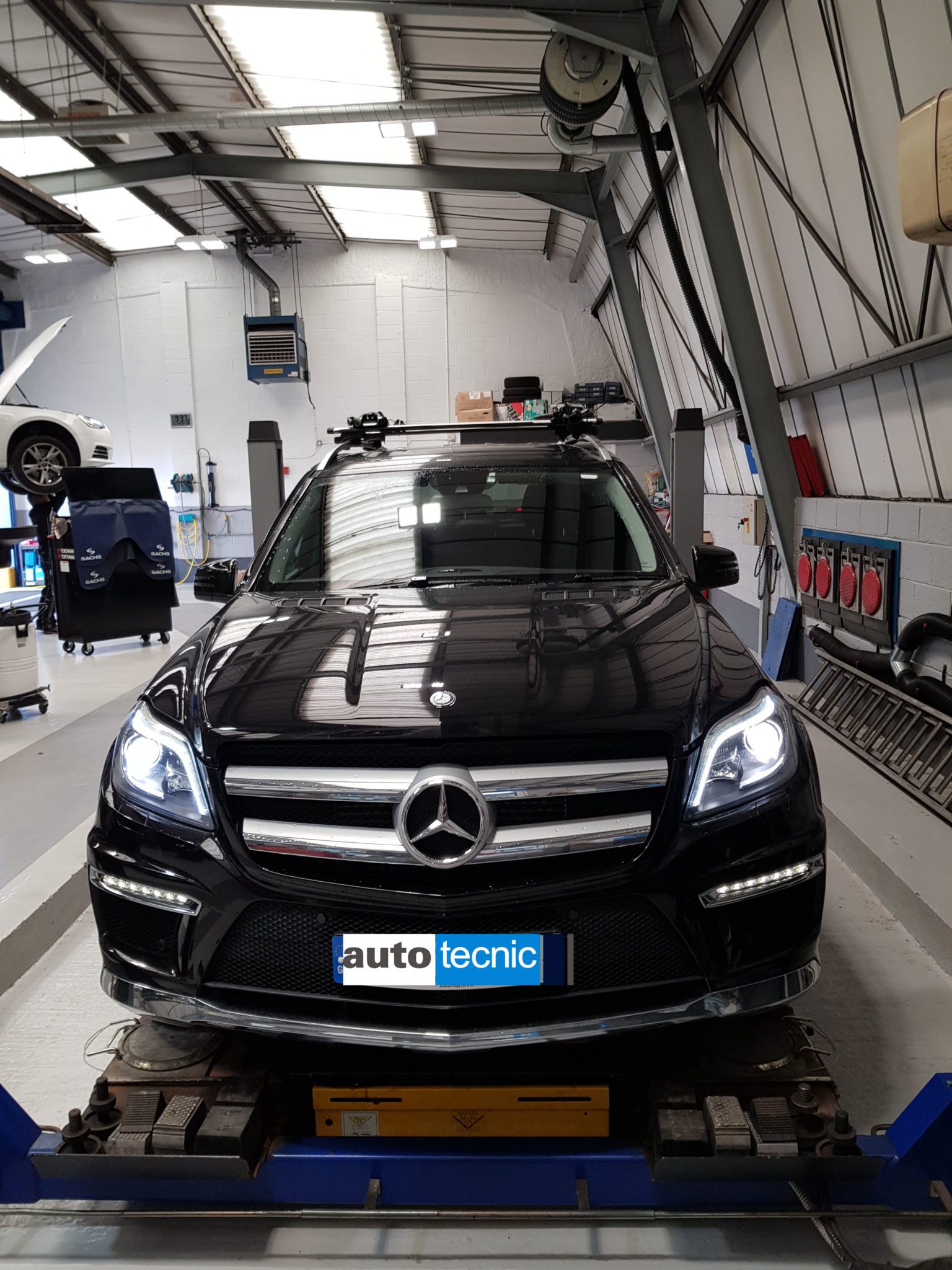 autotecnic-Workshop-Mercedes-Benz-GL350