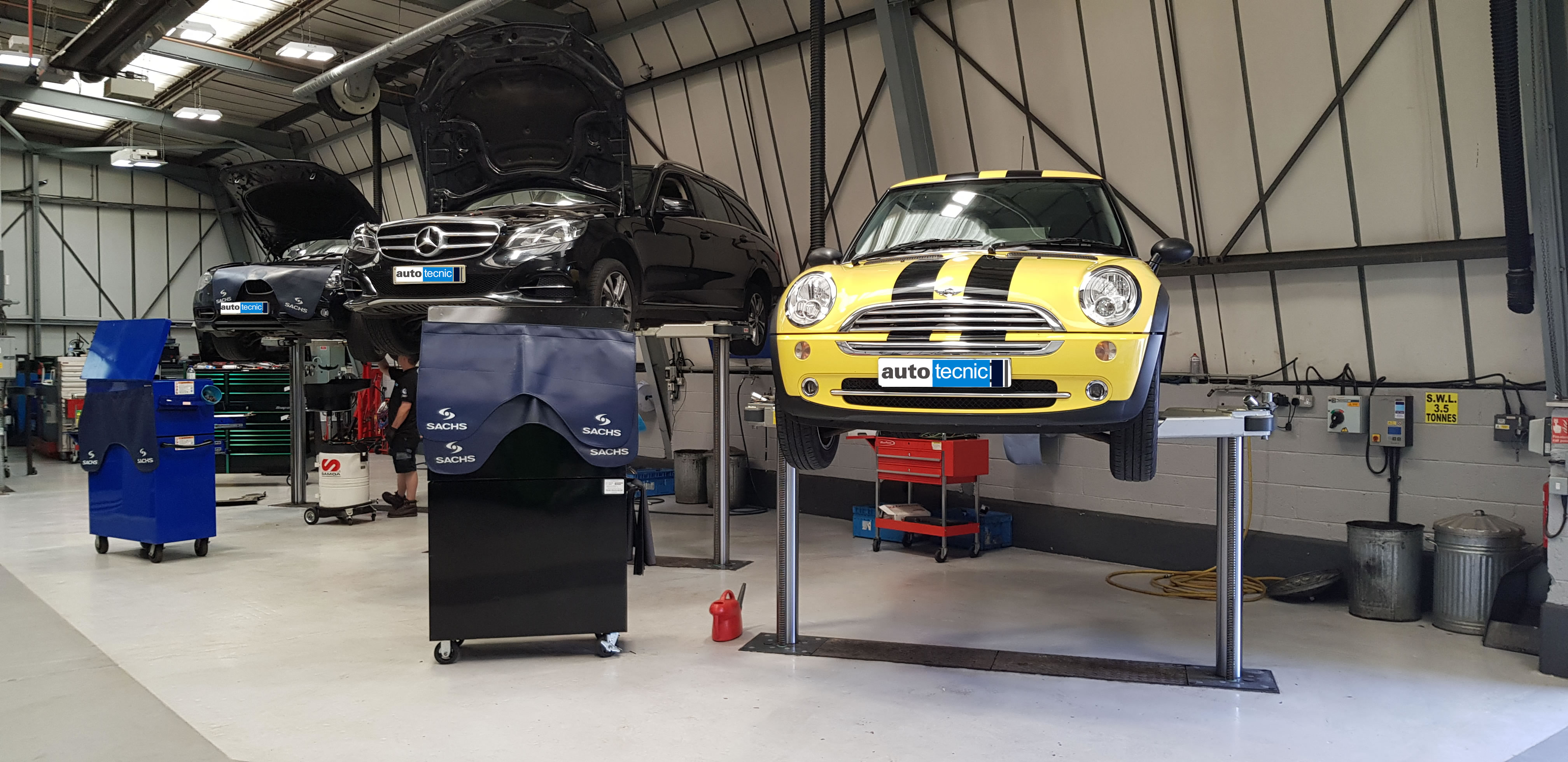 autotecnic workshop BMW Mini Mercedes