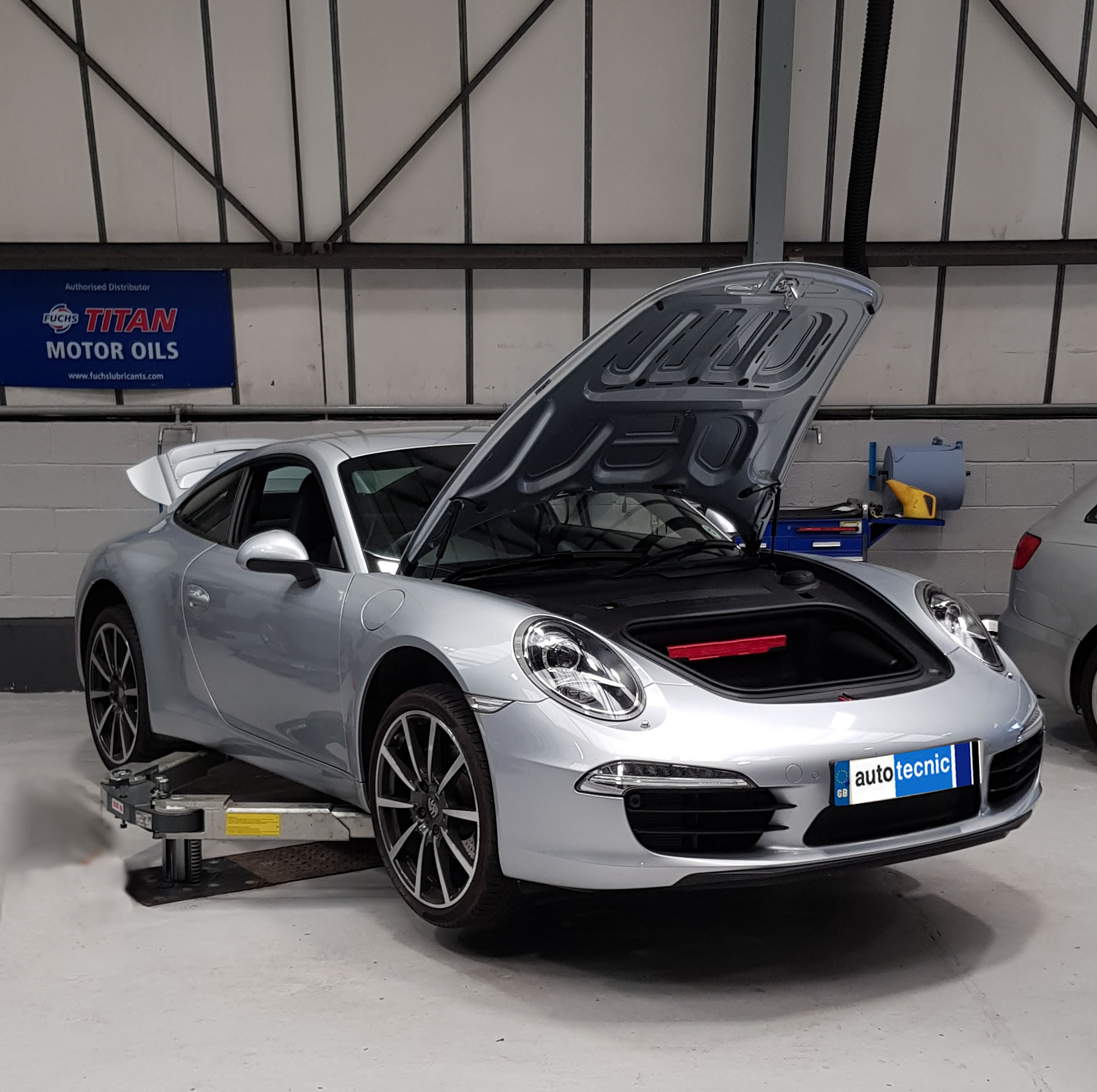 autotecnic workshop Porsche